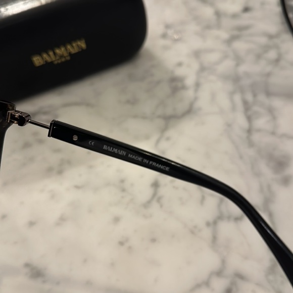 Balmain Sunglasses NEW WITH TAGS! - Picture 4 of 6